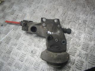 кронштейн КПП Volkswagen Passat B5 1998, 8D0399108E