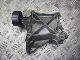 кронштейн компрессора кондиционера Volkswagen Passat B5 1999, 2.3 л., бензин, 071260885