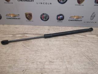 амортизатор капота Chevrolet Traverse 2 поколение 2018, 3.6 л., бензин, АКПП, 23165706