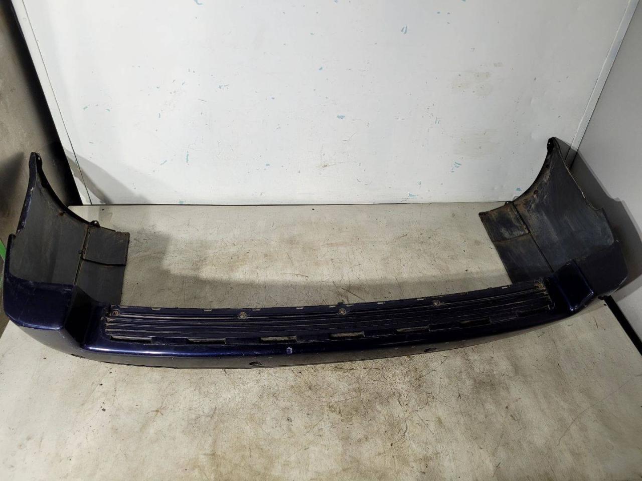 бампер задний Land Rover Range Rover 3 поколение 2003, 3.0 л., TDi, дизель, АКПП, синий, внедорожник 5 дв., полный привод - фото №1