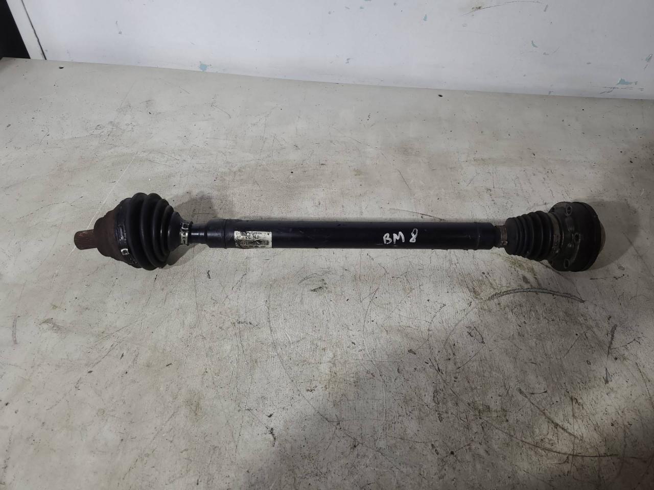 полуось передняя правая (приводной вал, ШРУС) Volkswagen Passat B6 2009, 2.0 л., TDi PD, CBAA, дизель, 6МКПП, серебристый, универсал, передний привод, 1K0407272EN - фото №1