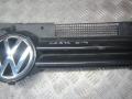 решетка радиатора Volkswagen Golf 4 поколение 2001, 1.6 л., бензин, МКПП, хетчбэк 5 дв., 1S0853651M - фото №5