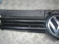 решетка радиатора Volkswagen Golf 4 поколение 2001, 1.6 л., бензин, МКПП, хетчбэк 5 дв., 1S0853651M - фото №9