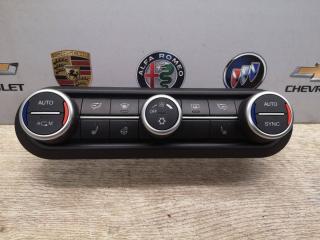 блок управления печки / климат-контроля Alfa Romeo 2018, 2.0 л., бензин, правый руль, 01561303480