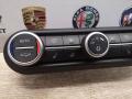 блок управления печки / климат-контроля Alfa Romeo 2018, 2.0 л., бензин, правый руль, 01561303480 - фото №2