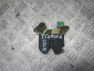 замок багажника Toyota Corolla 8 поколение (E110) 1999, 1.6 л., бензин, МКПП, хетчбэк 5 дв.