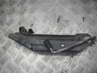 домкрат Volkswagen Touran 1 поколение 2004, 1K0011031J