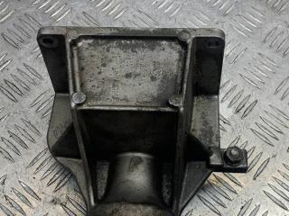 кронштейн полуоси BMW X3 E83 [рестайлинг] 2008, 2.5 л., N52 B25 AF, бензин, 7527386