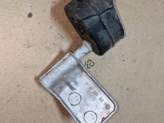 кронштейн глушителя Mercedes-Benz E-Класс W212/S212/C207/A207 [рестайлинг] 2013, 3.5 л., бензин, универсал, A2124923741