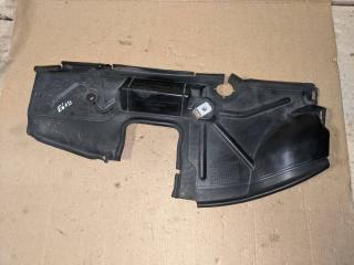 воздуховод (дефлектор) радиатора BMW 5 серия E60/E61 2007, 3.0 л., N54 B30 A, бензин, АКПП, белый, седан, задний привод, 51747184518