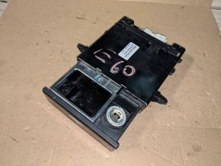 вещевой ящик центральной консоли BMW 5 серия E60/E61 2007, 3.0 л., N54 B30 A, бензин, АКПП, белый, седан, задний привод, 6976376