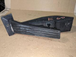 педаль BMW 5 серия E60/E61 2007, 3.0 л., N54 B30 A, бензин, АКПП, белый, седан, задний привод, 35426772645, 6772645