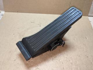 педаль Mercedes-Benz E-Класс W212/S212/C207/A207 [рестайлинг] 2013, 3.5 л., бензин, универсал, A2043000004