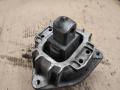 подушка крепления двигателя BMW 7 серия F01/F02 2011, 4.4 л., N63 B44 A, бензин, АКПП, черный, 6775905 - фото №3