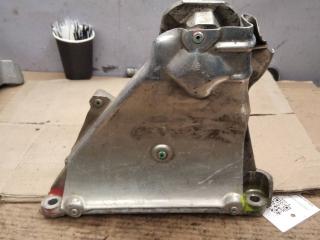 кронштейн двигателя BMW X5 E70 2007, 3.0 л., АКПП, внедорожник 5 дв., 6790022