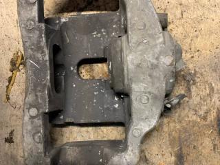 суппорт передний левый BMW 5 серия E60/E61 2007, 3.0 л., дизель