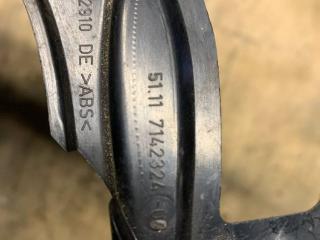 крепление крыла переднего левого BMW 7 серия E65/E66/E67 [рестайлинг] 2007, 3.0 л., дизель, АКПП, седан, 7142324