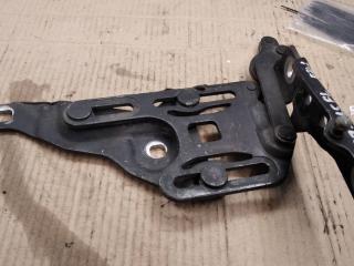 петля капота левая BMW X5 E70 2007, 4.8 л., N62 B48 B, бензин, АКПП, черный, внедорожник 5 дв., 7148347