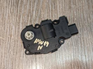 моторчик заслонки печки Mercedes-Benz E-Класс W212/S212/C207/A207 2010, 2.2 л., дизель, АКПП, седан, задний привод, правый руль, EFB330