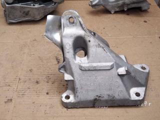 кронштейн двигателя BMW 3 серия E90/E91/E92/E93 2006, 3.0 л., дизель, 6765004