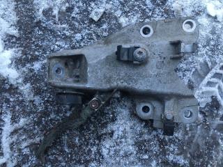 кронштейн двигателя BMW 3 серия E90/E91/E92/E93 2006, 2.5 л., бензин, АКПП, седан, 6760315