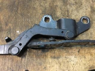 петля капота правая BMW 3 серия E90/E91/E92/E93 [рестайлинг] 2008, 4.0 л., S65 B40 A, бензин, АКПП, темно-синий, кабриолет, 7115264