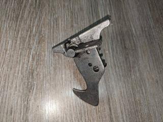 захватный крюк капота BMW 3 серия E90/E91 [рестайлинг] 2009, 2.0 л., N43 B20 A, бензин, АКПП, седан, 7212653