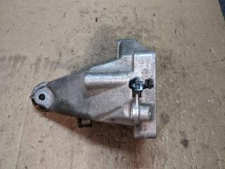 кронштейн двигателя Mercedes-Benz C-Класс W204/S204 2010, 2.0 л., бензин, задний привод, A2712232704