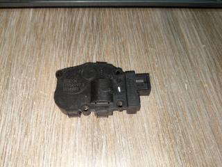 моторчик заслонки печки Mercedes-Benz M-Класс W164 [рестайлинг] 2010, 3.0 л., OM 642.820, дизель, АКПП, серебристый, внедорожник 5 дв., правый руль, 929888G, EFB336