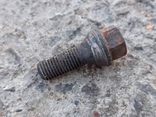 болт колесный BMW 5 серия E60/E61 [рестайлинг] 2009, 2.0 л., N47 D20 A, дизель, АКПП, седан