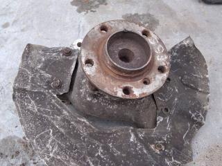 кулак поворотный левый BMW 7 серия E65/E66/E67 [рестайлинг] 2005