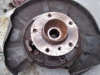 кулак задний левый BMW 2009, 2.0 л., N47 D20 B, дизель, МКПП, хетчбэк 5 дв.