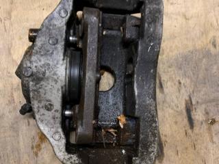 суппорт передний правый BMW 5 серия E60/E61 2007