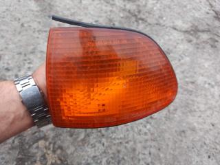 повторитель поворота на крыле BMW 7 серия E38 1997, 8352135