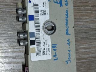 усилитель антенны BMW 3 серия E90/E91/E92/E93 [рестайлинг] 2008, 4.0 л., S65 B40 A, бензин, АКПП, темно-синий, кабриолет, 6950181