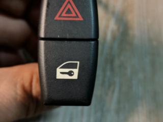 кнопка аварийной сигнализации BMW X5 E70 2007, 3.0 л., M57 D30 (306D5), дизель, АКПП, внедорожник 5 дв., 6919506