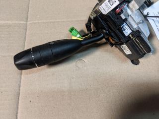 переключатель поворотов Mercedes-Benz M-Класс W164 [рестайлинг] 2010, 3.0 л., OM 642.820, дизель, АКПП, серебристый, внедорожник 5 дв., правый руль, 1645400144, A1645400144