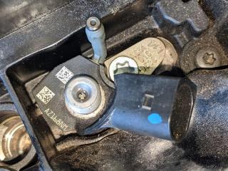 форсунка Mercedes-Benz GL-Класс X166 2015, 2.1 л., OM 651.960, дизель, АКПП, 6510702987, A6510702987