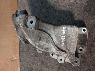 кронштейн двигателя Mercedes-Benz GL-Класс X166 2015, 2.1 л., OM 651.960, дизель, АКПП, 6512233804, A6512233804