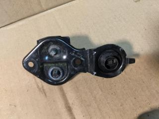 петля замка капота Mercedes-Benz CLS-Класс C219 2007, 3.0 л., OM 642.920, дизель, АКПП, купе, A2118800360, 2118800360