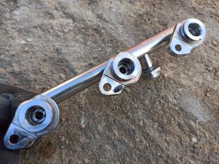 топливная рампа Mercedes-Benz S-Класс W222 [рестайлинг] 2019, 3.0 л., M256 E30, бензин, A2560700895