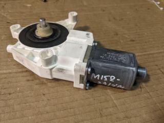 моторчик стеклоподъемника передний левый Mercedes-Benz M-Класс W166 2012, 2.1 л., OM 651.960, дизель, АКПП, мокрый асфальт, внедорожник 5 дв., 1669060201, A1669060201, 0130822754