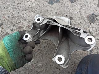 кронштейн двигателя BMW 5 серия E60/E61 2006, 3.0 л., N52 B30 A, бензин, АКПП, седан, 6770940