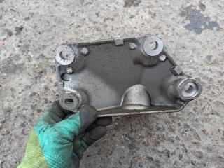 кронштейн двигателя BMW 5 серия E60/E61 2006, 3.0 л., N52 B30 A, бензин, АКПП, седан, 6768521