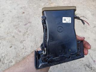 дефлектор обдува салона BMW 7 серия F01/F02 2011, 3.0 л., N54 B30 A, бензин, седан, 6913629