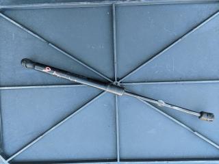 амортизатор капота BMW X5 E70 2007, 4.8 л., N62 B48 A, бензин, АКПП, 7148346, 51237148346, 0674XU