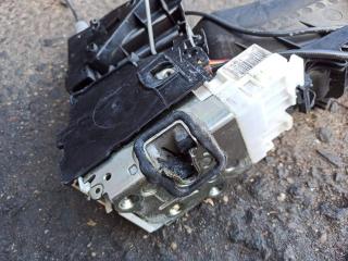 замок двери передней правой Mercedes-Benz GL-Класс X164 2007, 3.0 л., OM 642.940, дизель, АКПП, серебристый, внедорожник 5 дв.