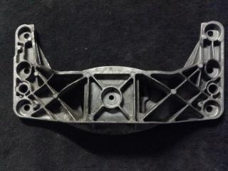 кронштейн КПП BMW 5 серия E60/E61 2005, M57 D25 (256D1), АКПП, седан, 6761106