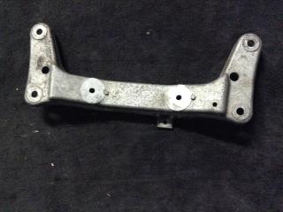 кронштейн КПП BMW 3 серия E90/E91/E92/E93 2007, 3.0 л., N54 B30 A, бензин, АКПП, седан, 6778060