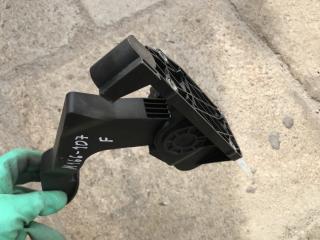 педаль Smart 2011, 1.0 л., M 132.930, бензин, АКПП, серебристый, купе, правый руль, A4513000704